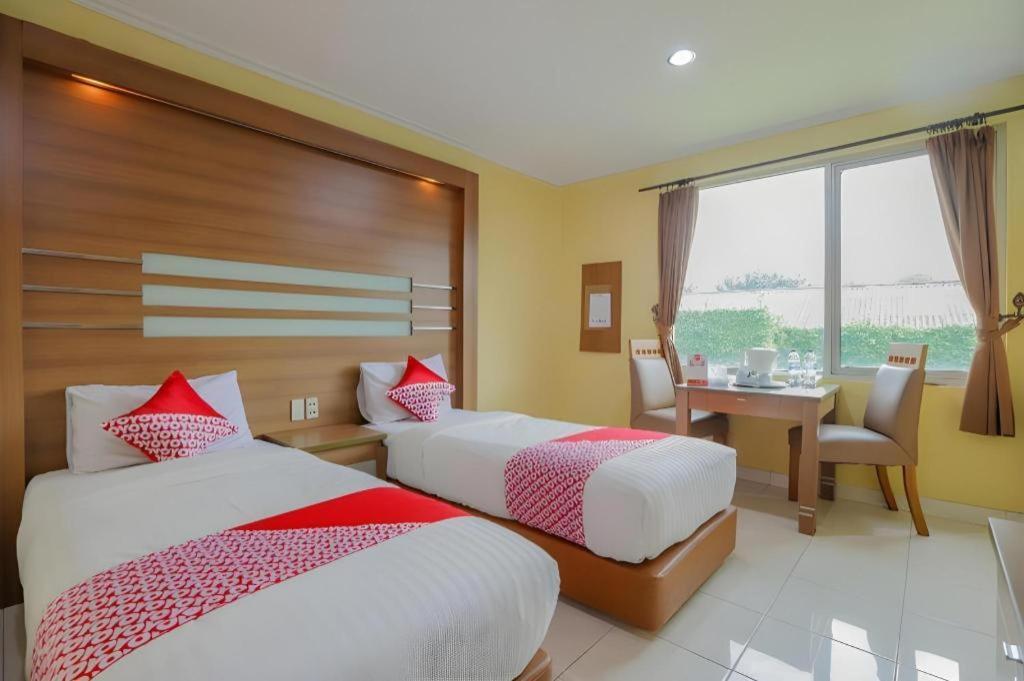 Hotel Senen Indah Syariah Jakarta Extérieur photo