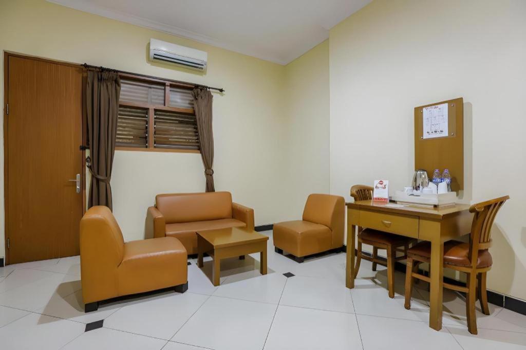 Hotel Senen Indah Syariah Jakarta Extérieur photo