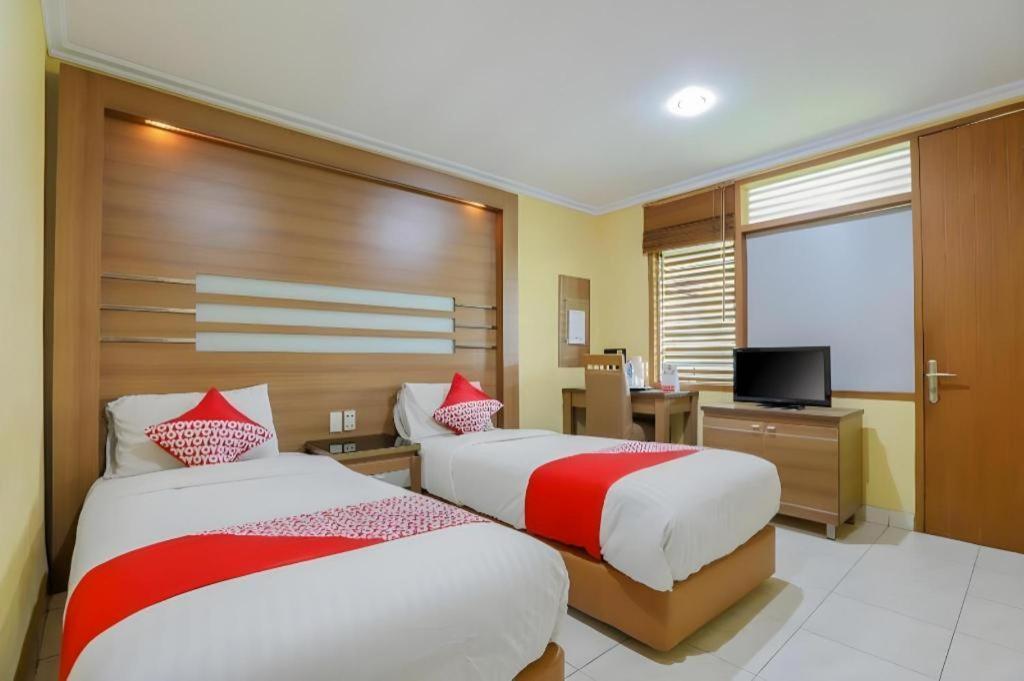 Hotel Senen Indah Syariah Jakarta Extérieur photo