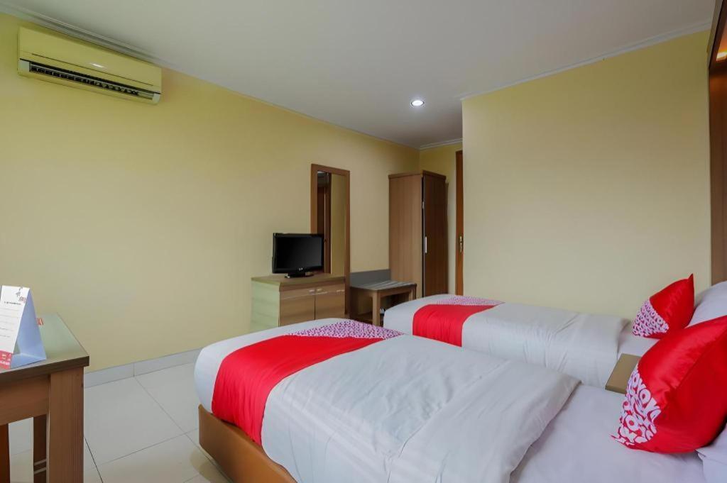 Hotel Senen Indah Syariah Jakarta Extérieur photo